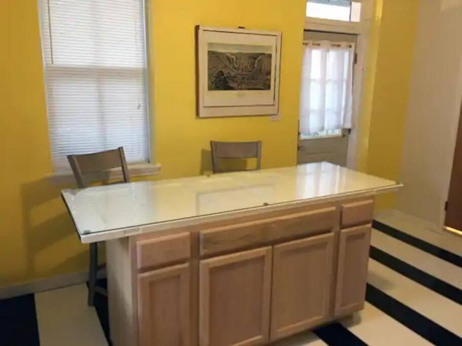 קומברלנד Escape On Hambright'S Alley! Walk 2 Everything! Cyclists Welcome! 1St Fl Unit A מראה חיצוני תמונה